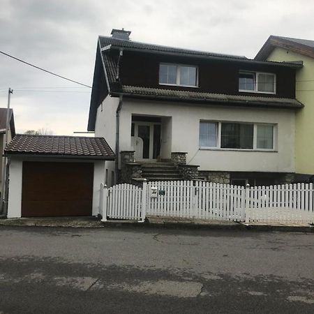 Апартаменты Housing Hella Нова-Лесна Экстерьер фото