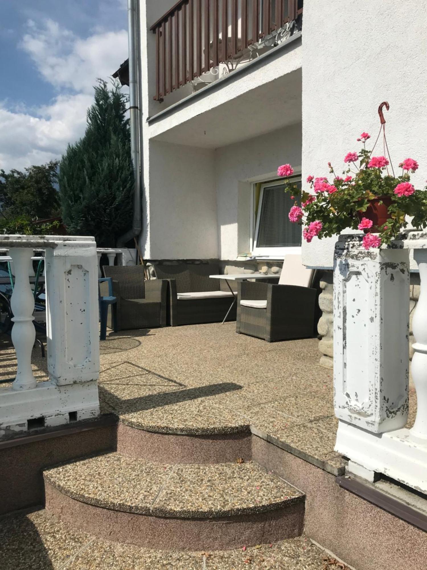 Апартаменты Housing Hella Нова-Лесна Экстерьер фото